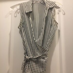 Sleeveless Blouse Black/White